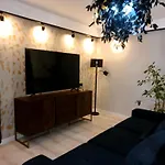 Glamour Vox - Romantic Cu Jacuzzi Privat In