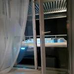 Glamour Vox - Romantic Cu Jacuzzi Privat In