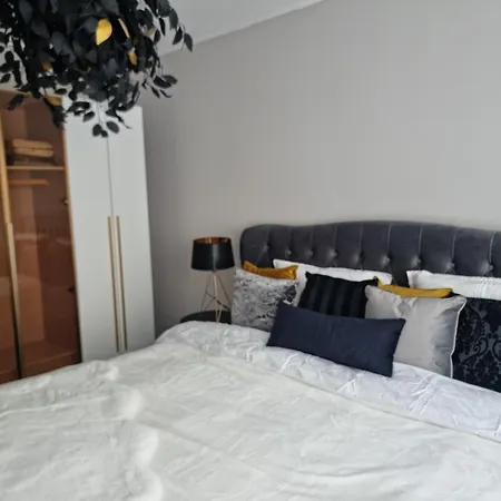 Glamour Vox - Romantic Jacuzzi Escape - Cluj-Napoca - Near Bt & Cluj Arena Kluž