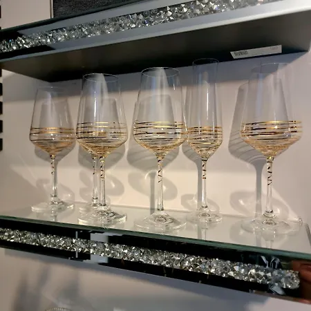 Glamour Vox Private Jacuzzi شقة *