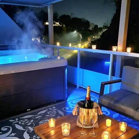 Glamour Vox - Romantic Jacuzzi Escape - Cluj-Napoca - Near Bt & Cluj Arena Kluž