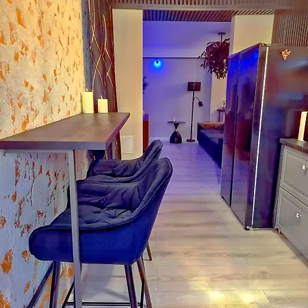 Glamour Vox - Romantic Jacuzzi Escape - - Near Bt&cluj Arena