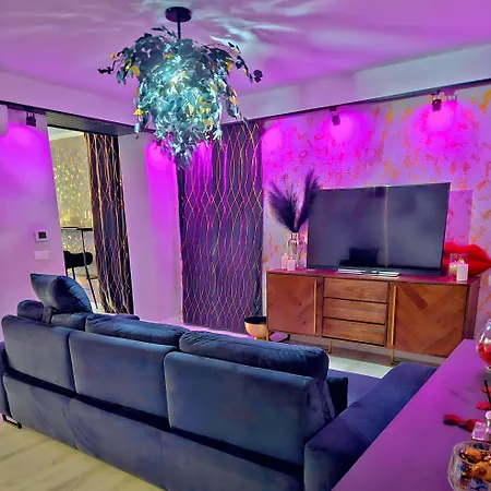 Glamour Vox - Romantic Jacuzzi Escape - - Near Bt&cluj Arena Apartament Cluj-Napoca