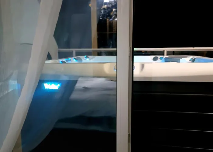 Glamour Vox Private Jacuzzi Lägenhet *