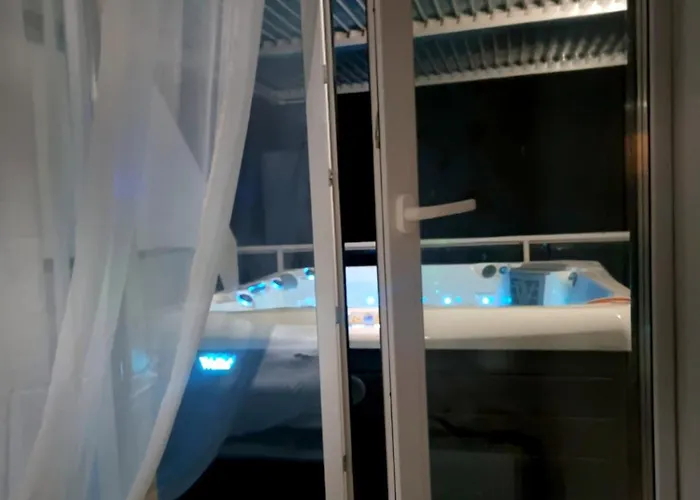 Glamour Vox Private Jacuzzi